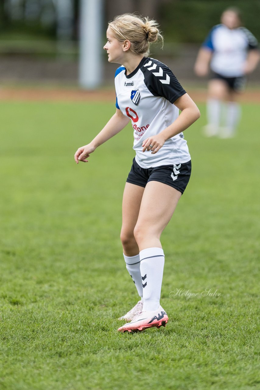 Bild 359 - wBJ VfL Pinneberg - Germania Schnelsen : Ergebnis: 15:1